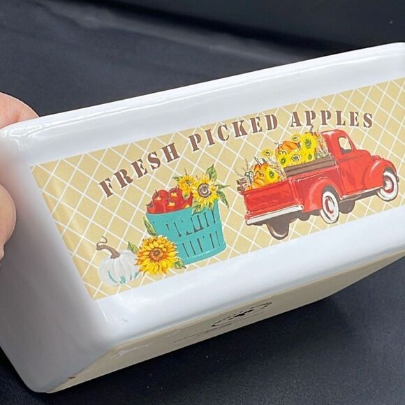 Royal Norfolk small loaf pan with old farm truck scene - Picture 2 of 8